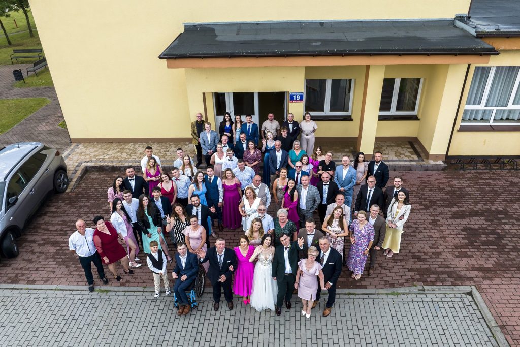 2025-06-06 - lot dronem na slubie Sandry i Huberta w Orchowie i Budzislawie Koscielnym_554-topaz-denoise-face-sharpen wesele w Budzisławiu Kościelnym z drona