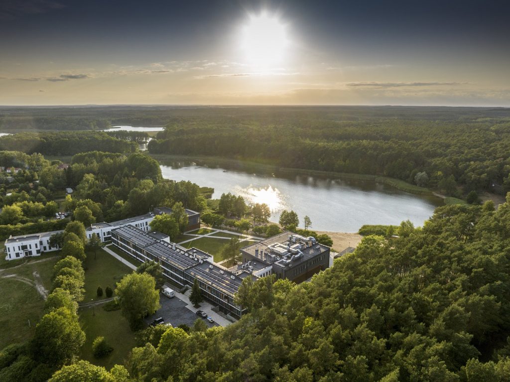 2025-06-27 - lot dronem na slubie Oliwii i Arkadiusza w Labiszynie i Pieckach_362-topaz-sharpen fotograf i kamerzysta z dronem na wesele w Pieckach
